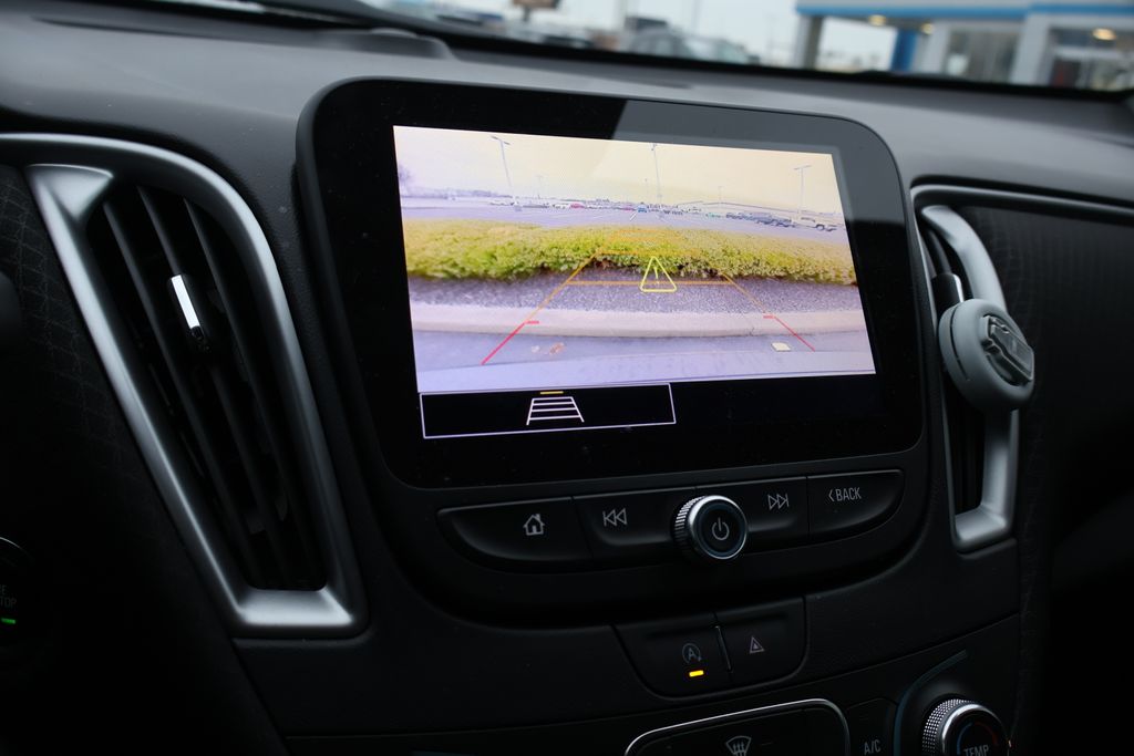 Thumbnail: 2025 Chevrolet Malibu - 21