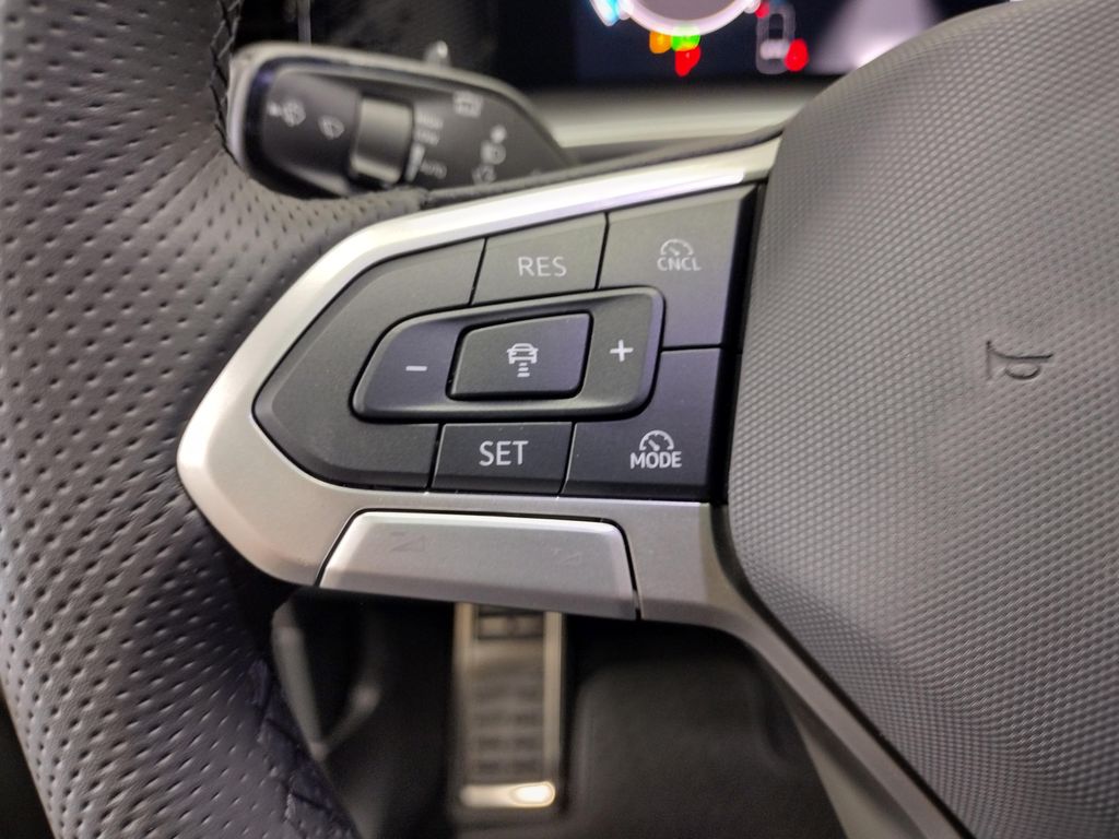 2025 Volkswagen Tiguan 2.0T SE R-Line Black