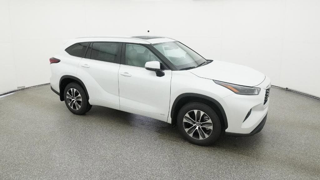 Thumbnail: 2025 Toyota Highlander - 19