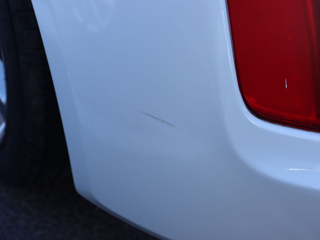 Thumbnail: 2016 Hyundai Veloster - 20