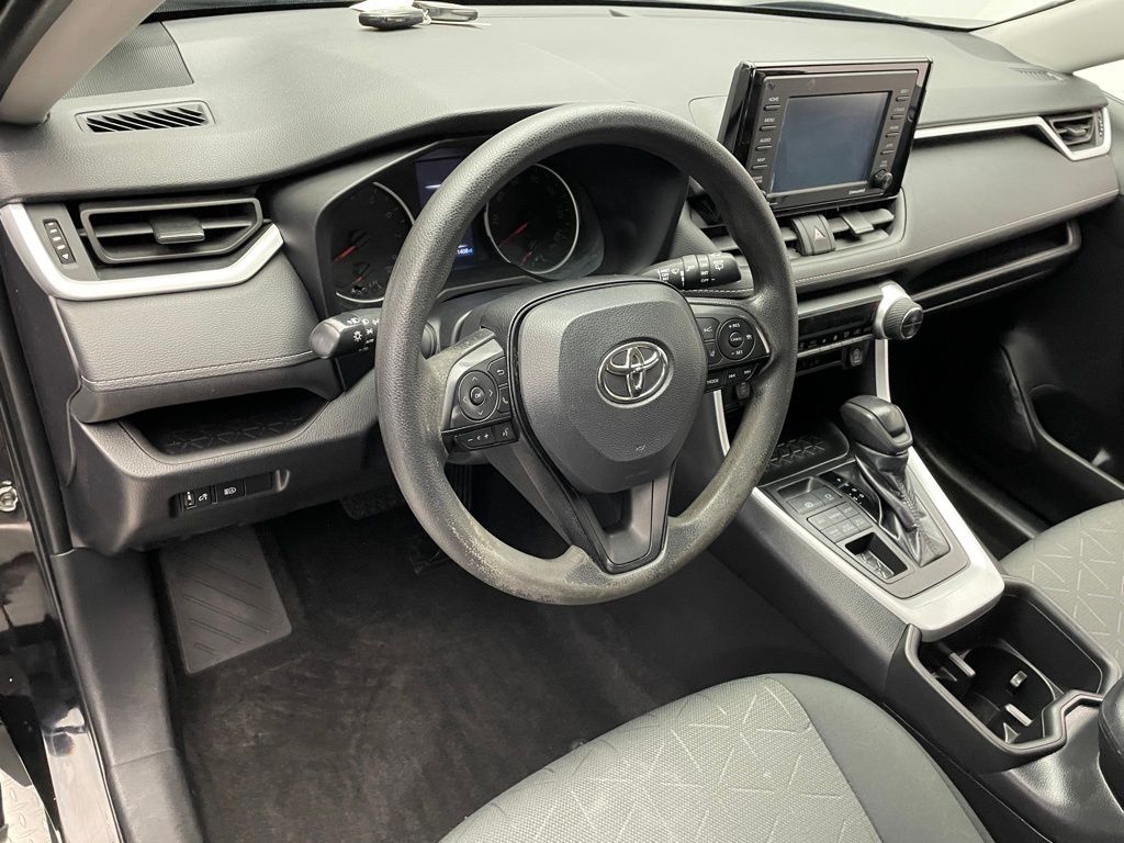 Thumbnail: 2022 Toyota RAV4 - 11