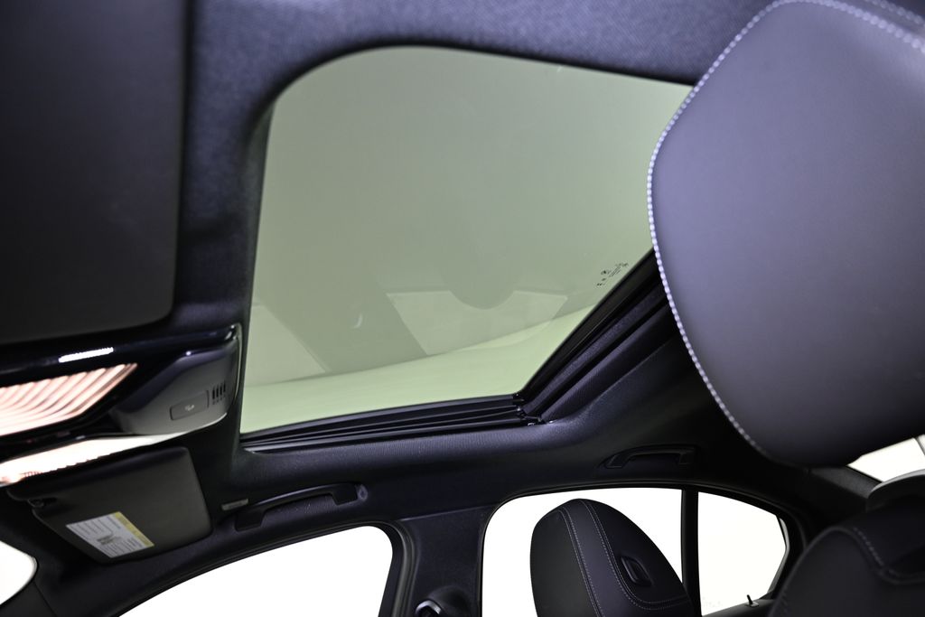 Thumbnail: 2023 BMW 3 Series - 20