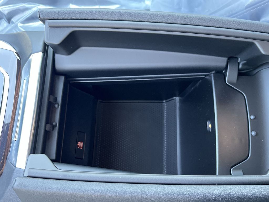 Thumbnail: 2026 BMW X5 - 17