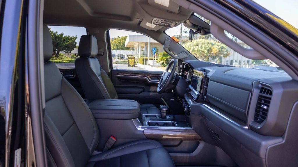 Used 2024 Chevrolet Silverado 1500 LT Trail Boss 4D Crew Cab