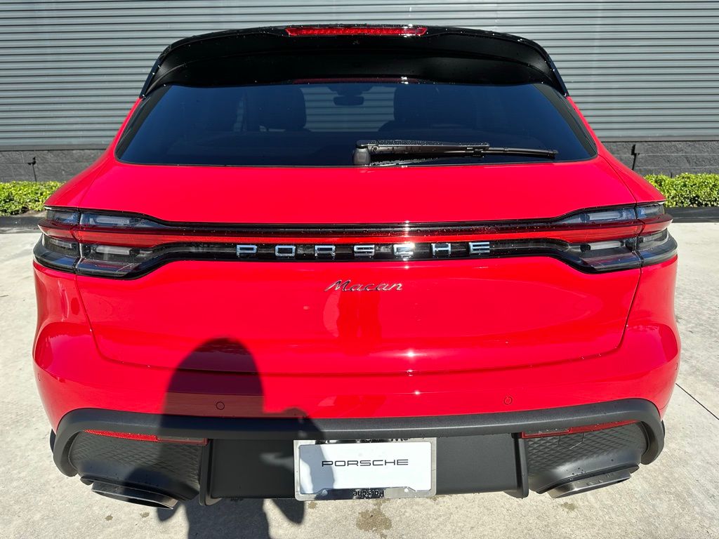 Thumbnail: 2026 Porsche Macan - 12