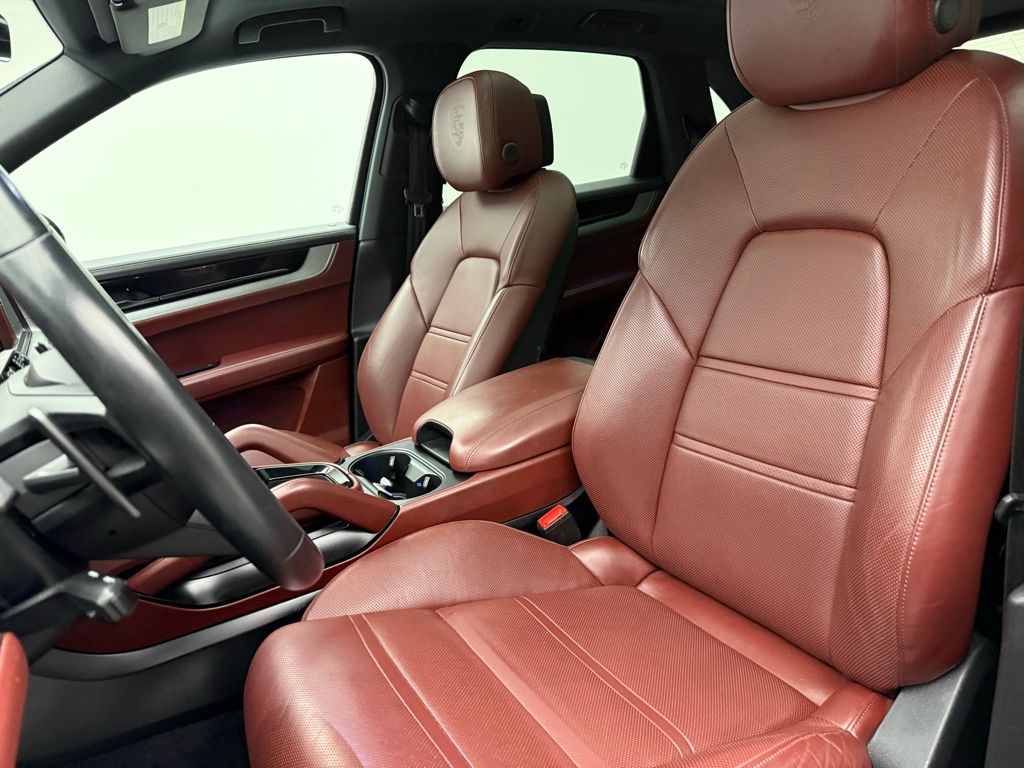 Thumbnail: 2024 Porsche Cayenne - 5