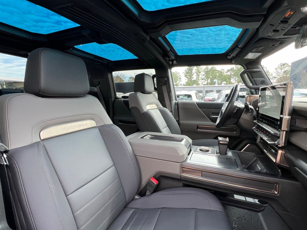 Thumbnail: 2025 GMC Hummer EV - 24