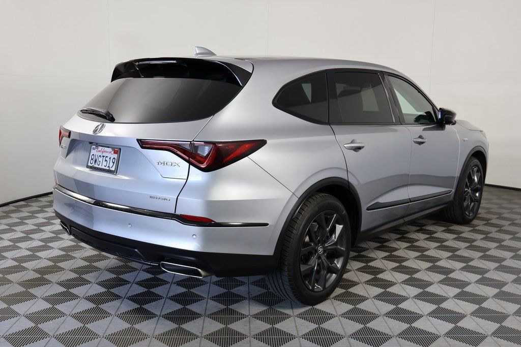 Thumbnail: 2022 Acura MDX - 4