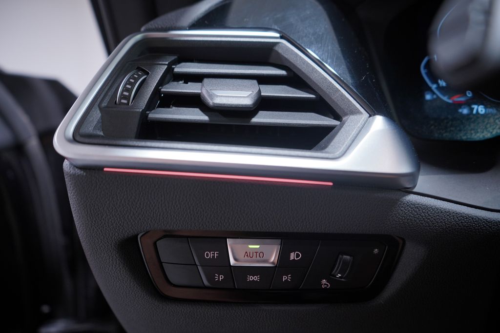 Thumbnail: 2022 BMW 4 Series - 18