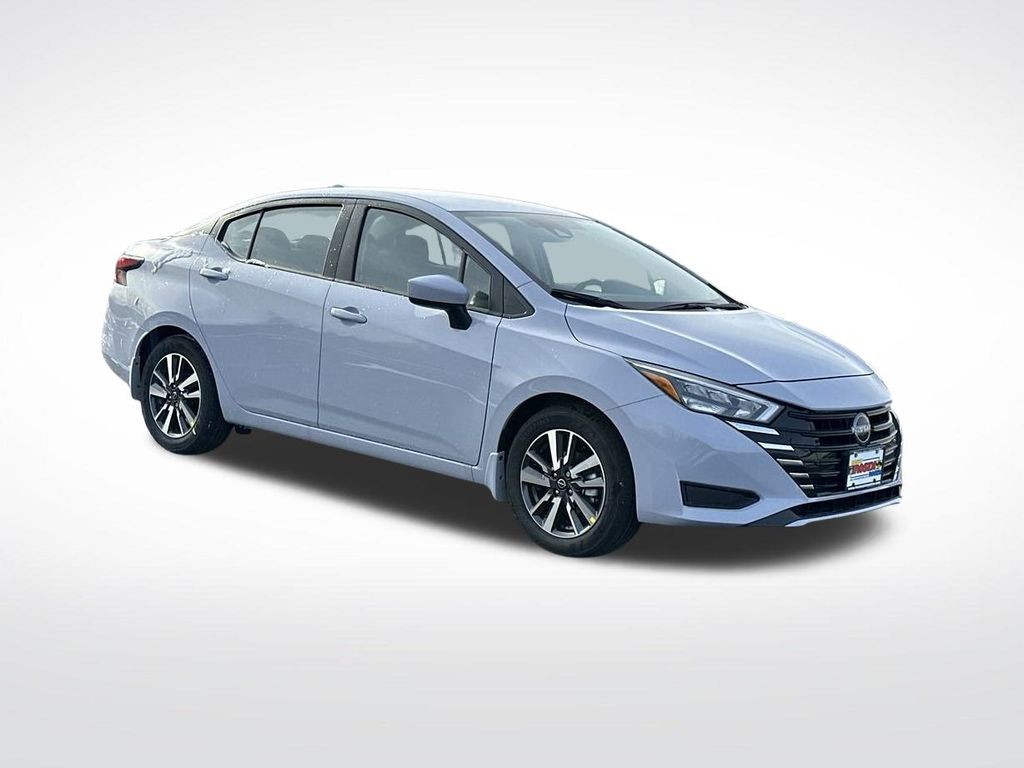 2025 Nissan Versa 1.6 SV photo