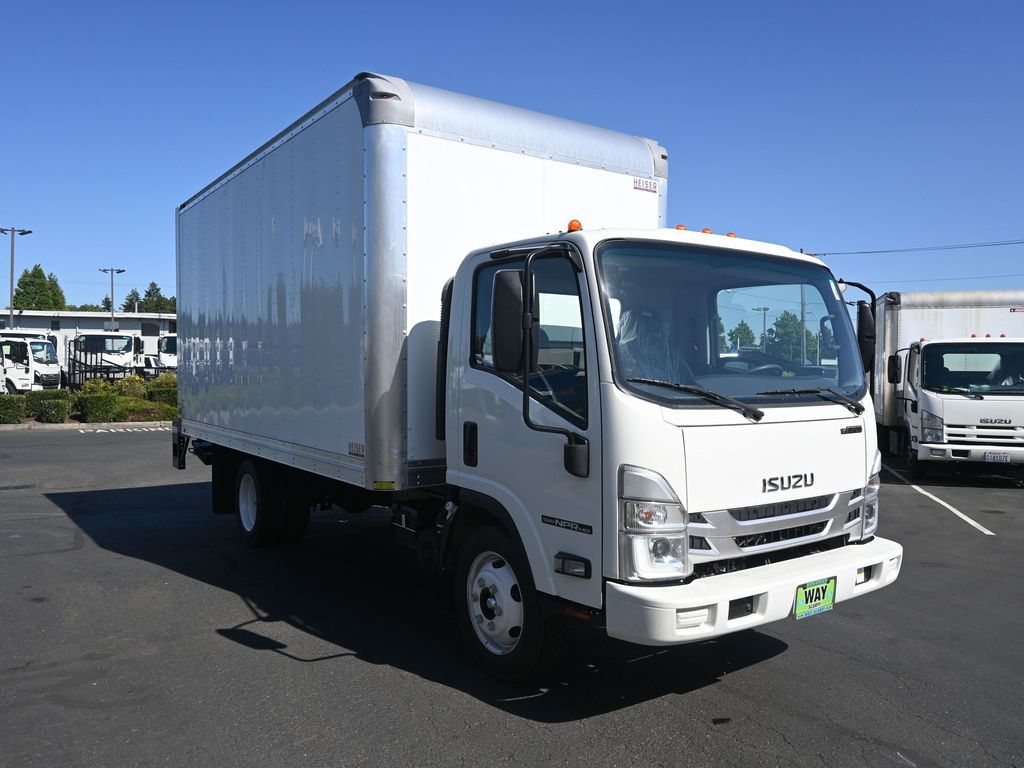 2024 Isuzu NPR HD 