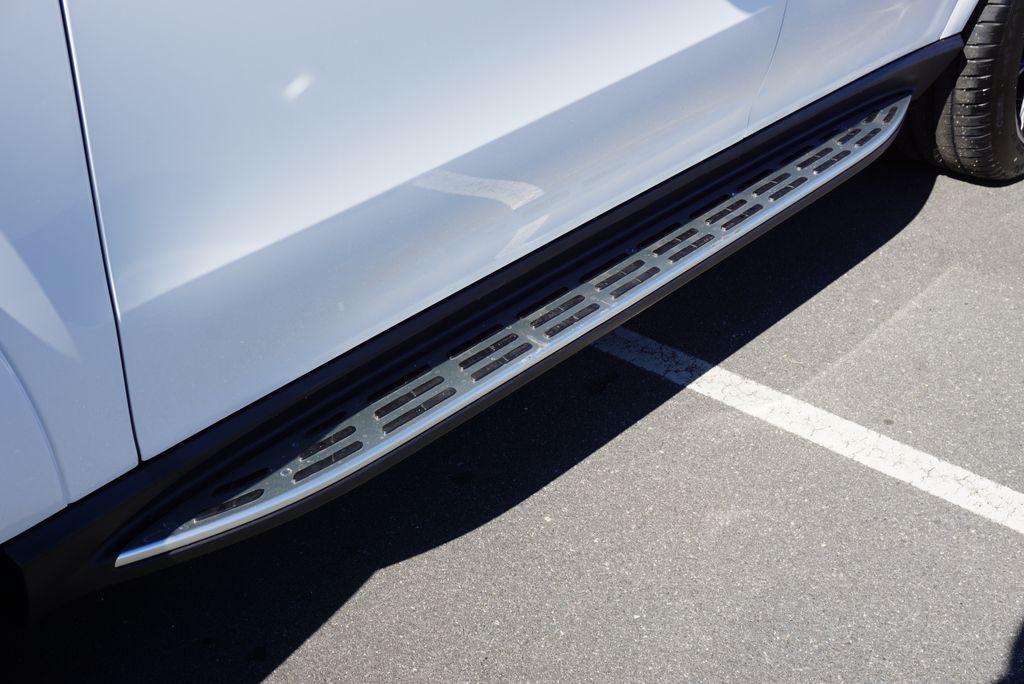 Thumbnail: 2026 Mercedes-Benz GLE - 13