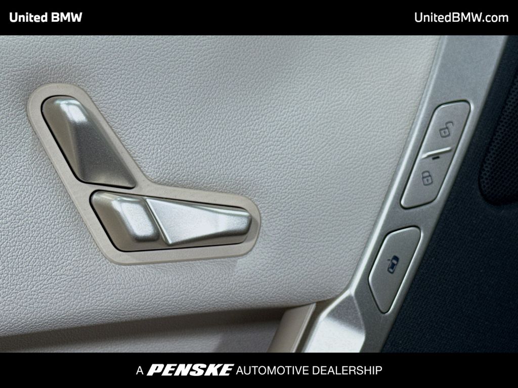 Thumbnail: 2023 BMW iX - 4