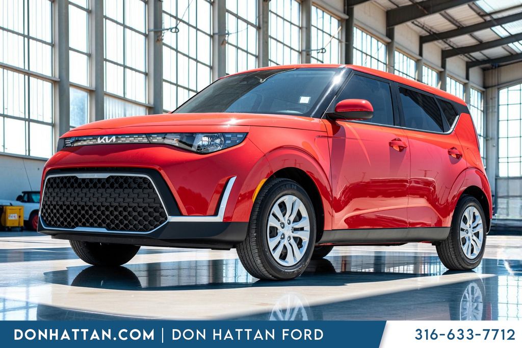 Inferno Red 2025 Kia Soul SUV / Crossover Front-Wheel Drive Continuously Variable Transmission