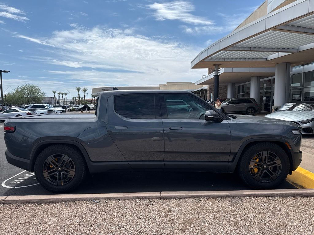 Thumbnail: 2026 Rivian R1T - 5
