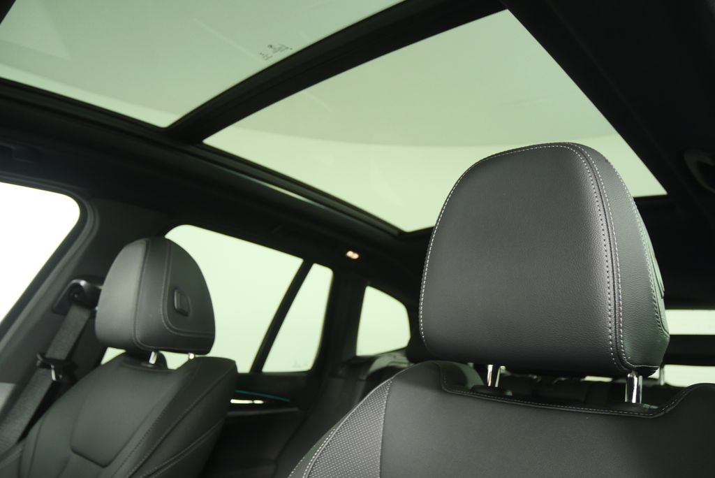 Thumbnail: 2023 BMW X3 - 11