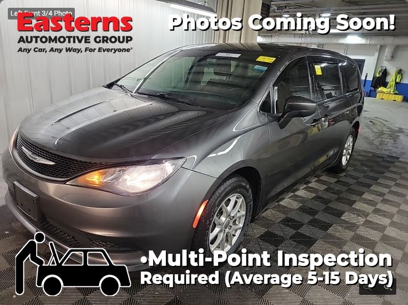 2022 Chrysler Voyager LX's photo