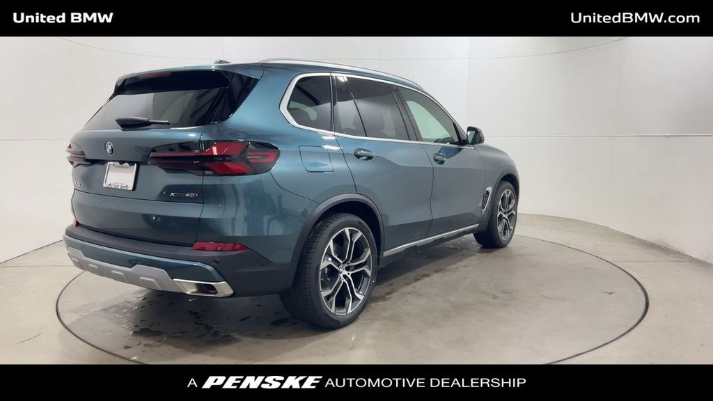 Thumbnail: 2026 BMW X5 - 8
