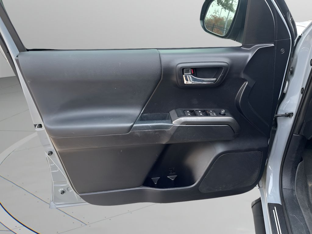 Used Car 2020 Toyota Tacoma  Trd Off-road For Sale Under $35,000 In Austin, Texas