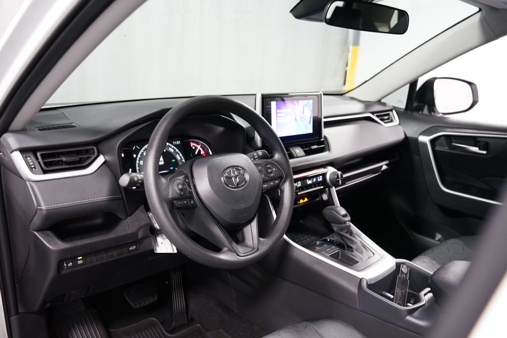Thumbnail: 2025 Toyota RAV4 - 11