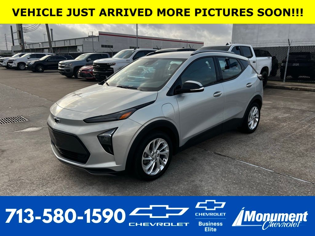 Silver Flare Metallic 2023 Chevrolet Bolt EUV LT FWD Hatchback Front-Wheel Drive Automatic
