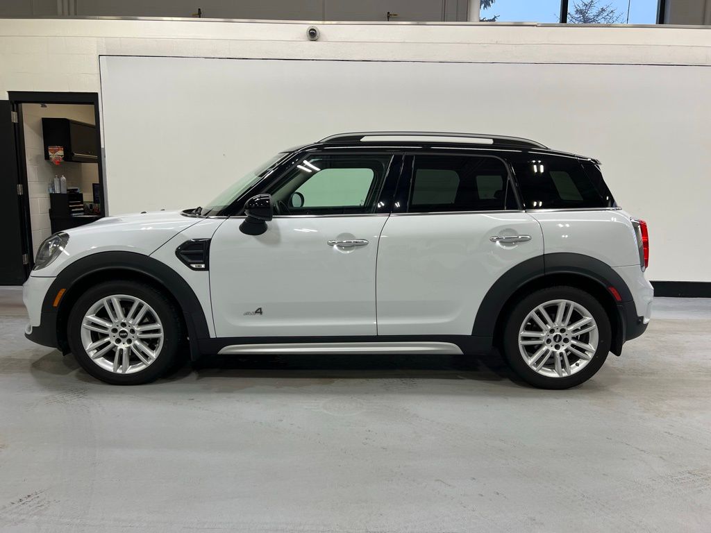 2019 MINI Cooper Countryman Signature 2