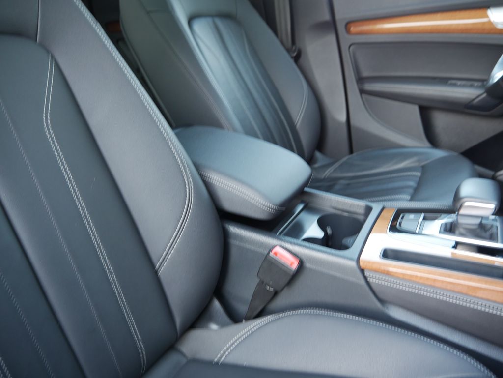 Thumbnail: 2023 Audi Q5 - 31