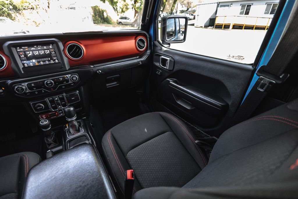 2020 Jeep Gladiator Rubicon thumbnail 26
