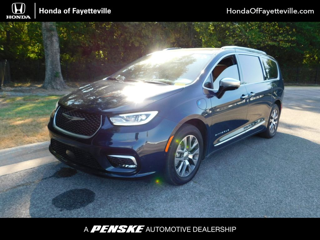 Fathom Blue Pearlcoat 2023 Chrysler Pacifica Hybrid Minivan Front-Wheel Drive Continuously Variable Transmission