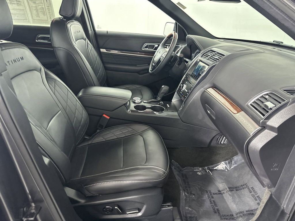 2018 Ford Explorer Platinum 12