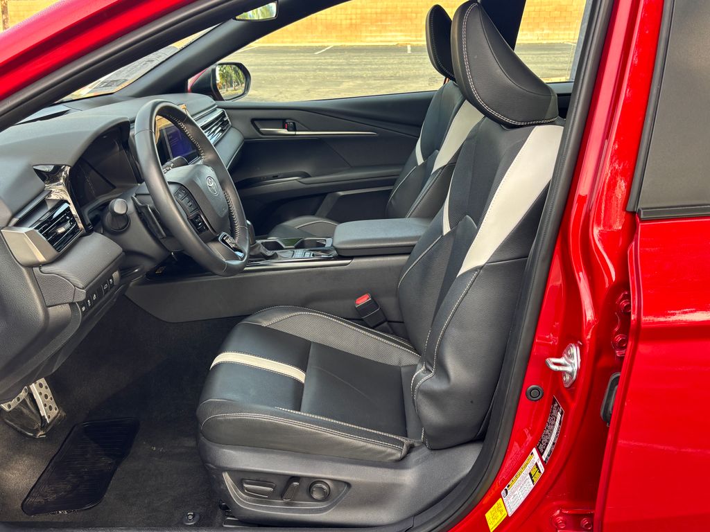 Thumbnail: 2025 Toyota Camry - 23