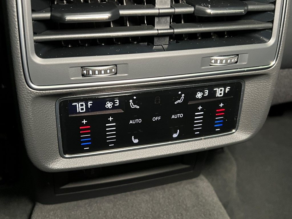 Thumbnail: 2023 Audi Q7 - 19