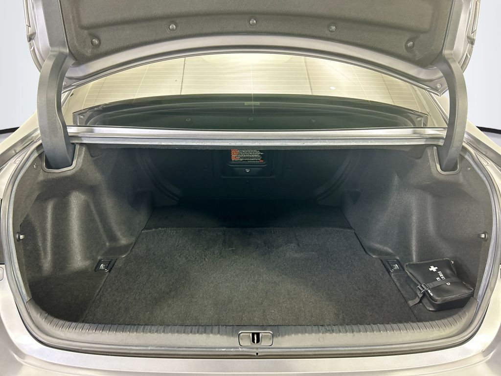 Thumbnail: 2019 Lexus RC - 27