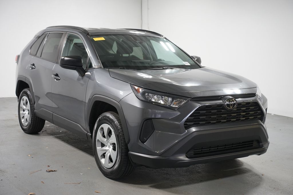 Thumbnail: 2021 Toyota RAV4 - 3