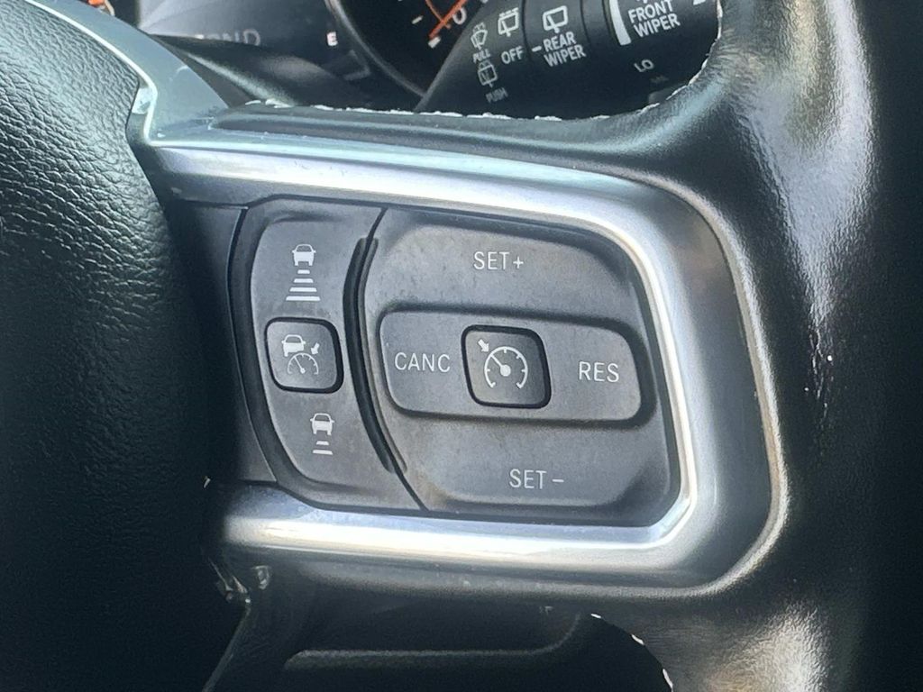 Used 2022 White Jeep Unlimited Sahara image 26
