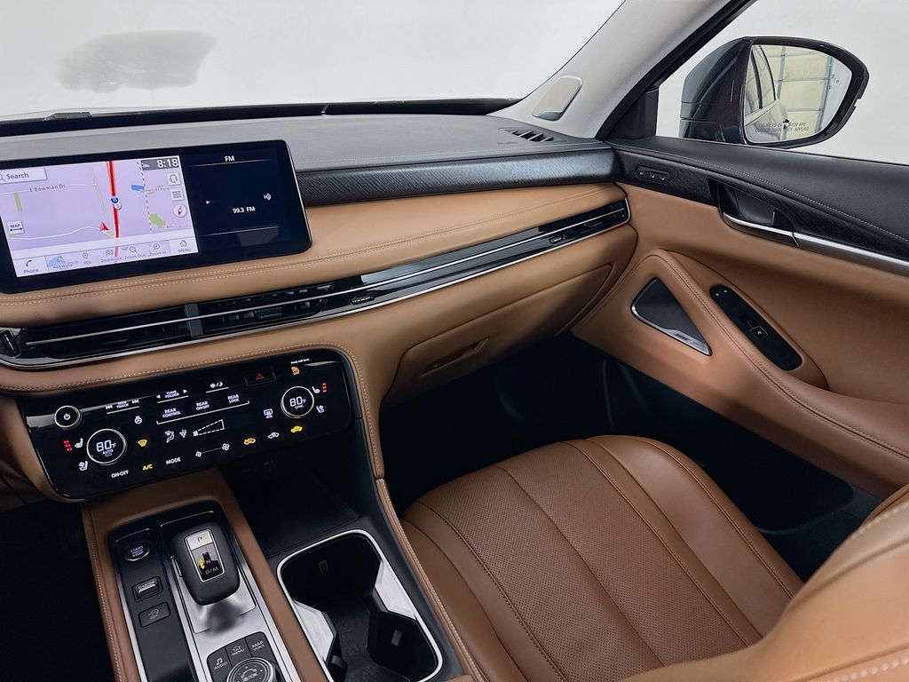 Thumbnail: 2022 INFINITI QX60 - 24