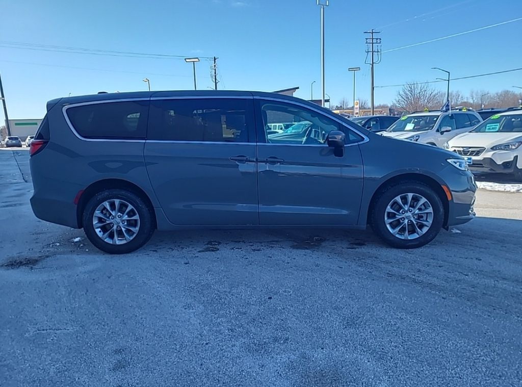used 2023 Chrysler Pacifica car, priced at $34,299