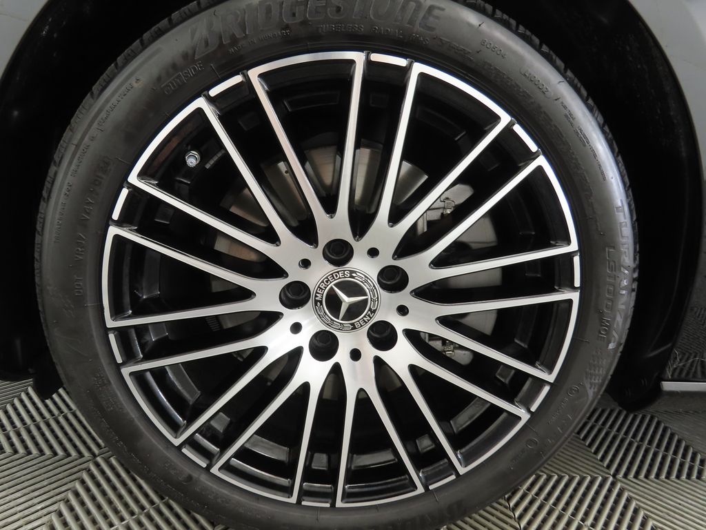 Thumbnail: 2024 Mercedes-Benz C-Class - 30