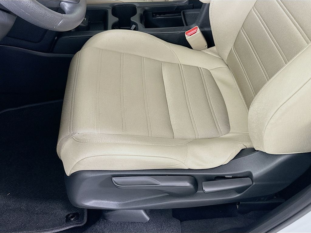 Thumbnail: 2019 Honda CR-V - 19