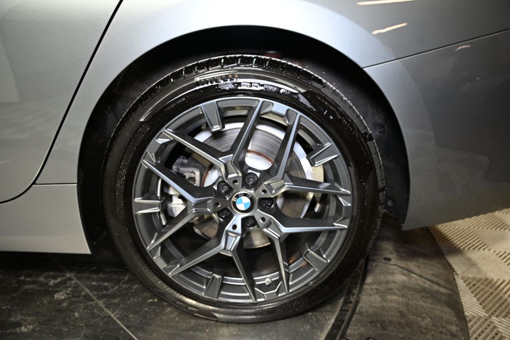 Thumbnail: 2025 BMW 3 Series - 12