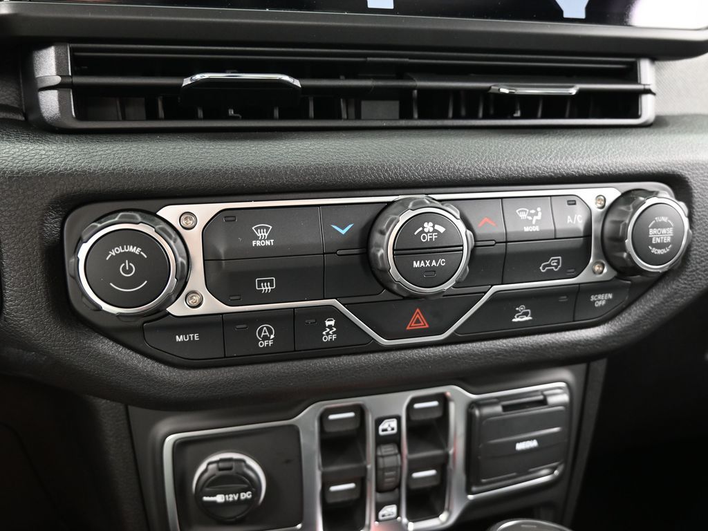 New 2026 bright white clearcoat Jeep Sport image 19