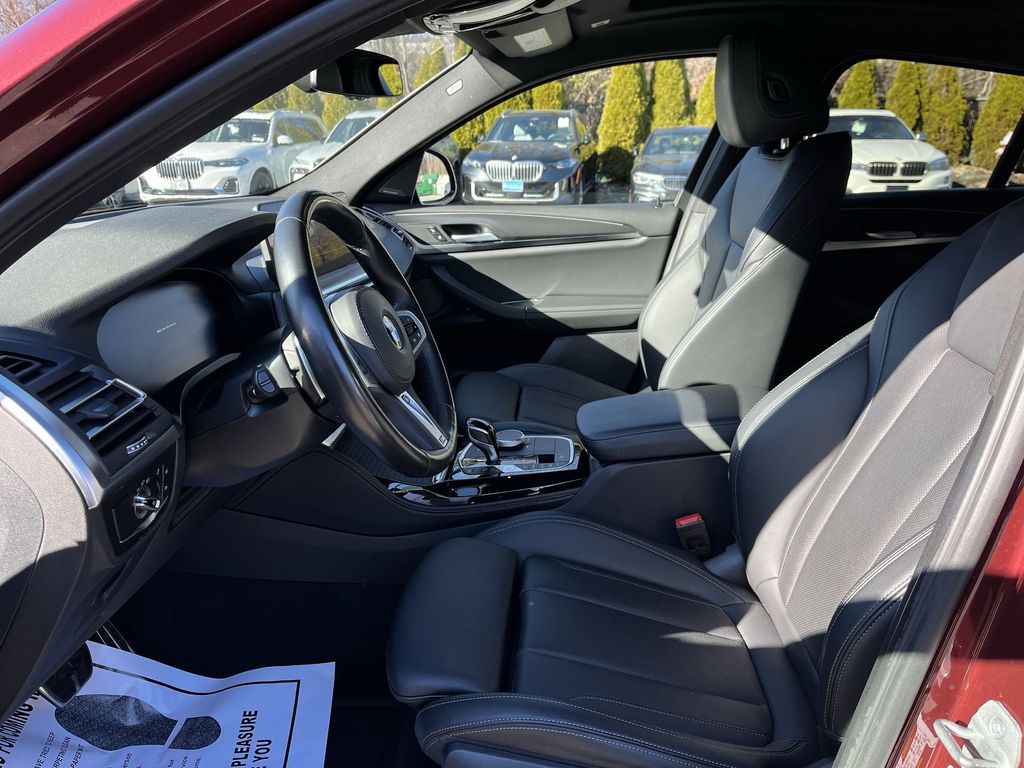 Thumbnail: 2023 BMW X4 - 11
