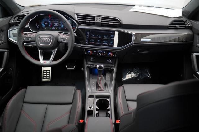 Thumbnail: 2025 Audi Q3 - 8