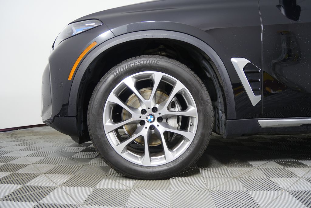 Thumbnail: 2026 BMW X5 - 7