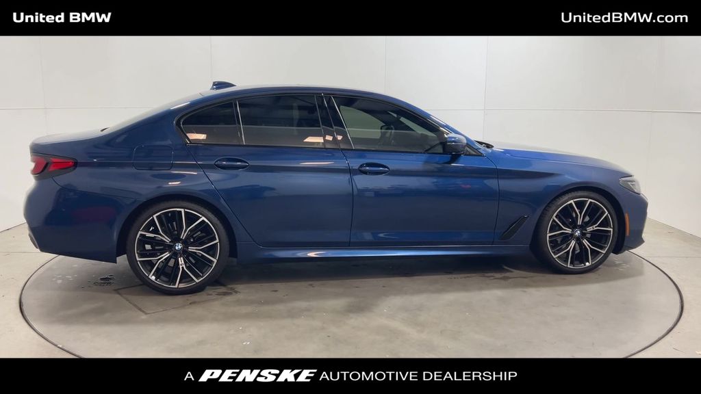 2022 BMW 5 Series 530i 9
