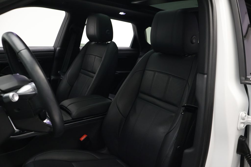 Thumbnail: 2020 Land Rover Range Rover Evoque - 13