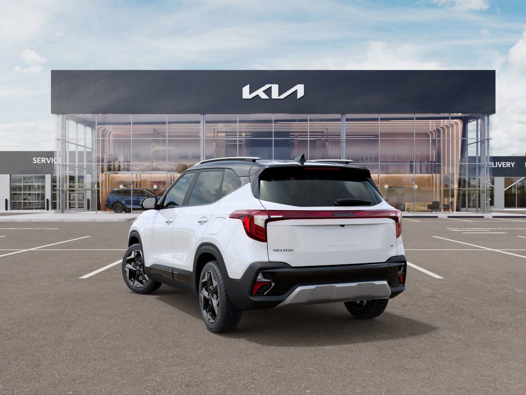 New 2025 Kia Seltos S