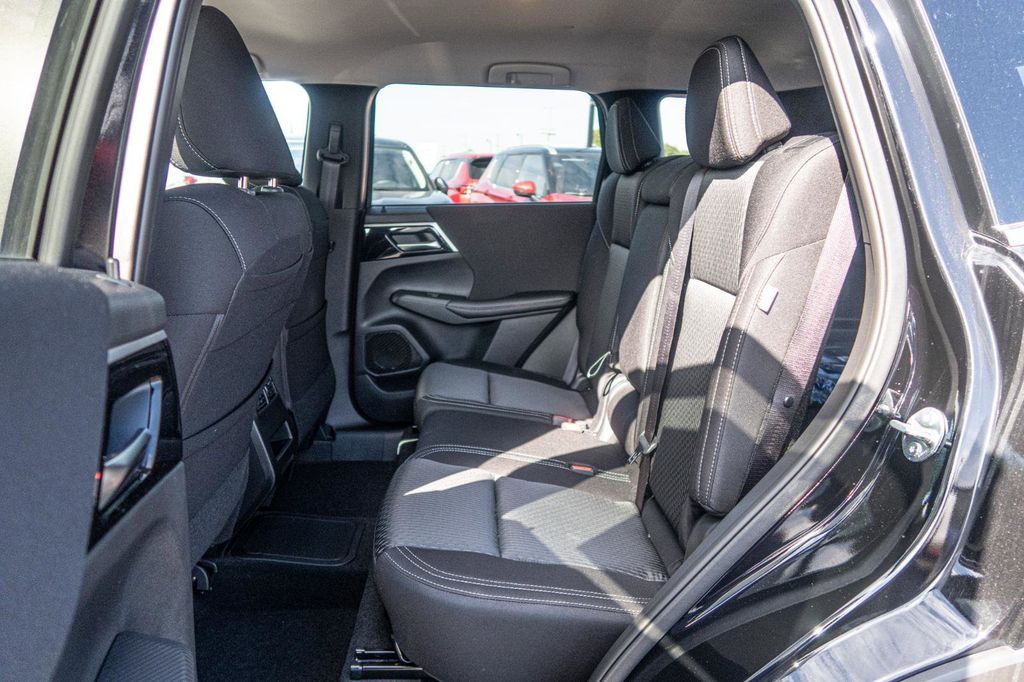 2024 Mitsubishi Outlander PHEV ES S-AWC