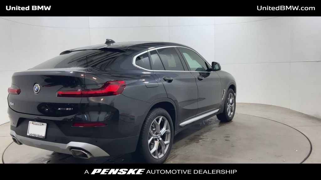 Thumbnail: 2024 BMW X4 - 8