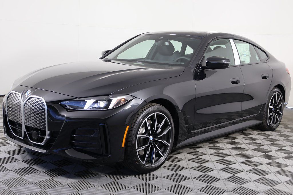 Thumbnail: 2026 BMW i4 - 1